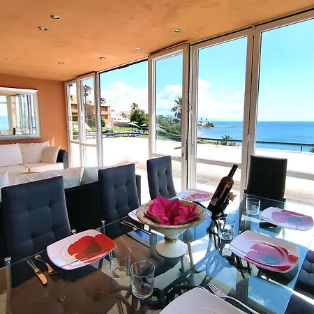 בית נופש Casa Bermuda אסטפונה